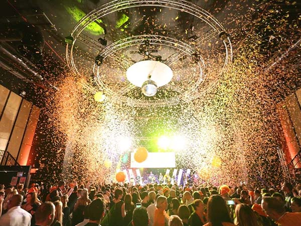 Sparkular Jet effect being used at a show in front of a crowd